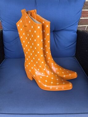 Stadium Stompers Orange Geometric Western Boots Size 8 Retro Pointed Toe